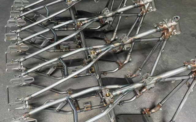 レプリカフレーム